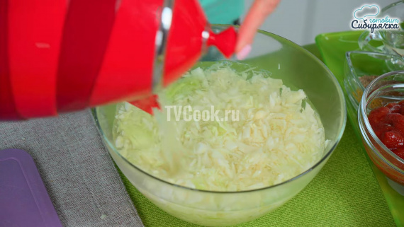 Ленивые голубцы со сметанным соусом в духовке Ленивые голубцы со сметанным соусом в духовке