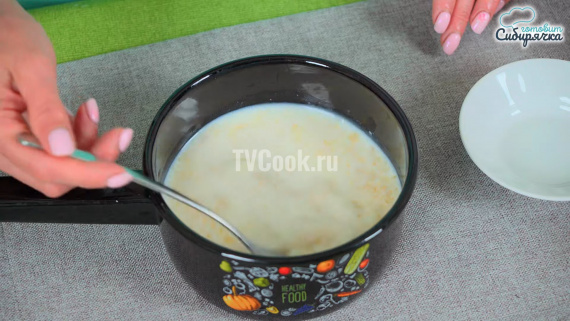 Творожно-банановый торт с клубникой без выпечки Творожно-банановый торт с клубникой без выпечки