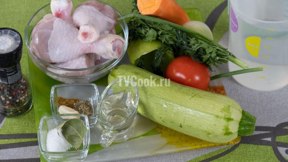 Летний овощной суп с курицей Летний овощной суп с курицей