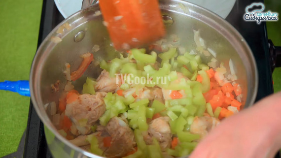Летний овощной суп с курицей Летний овощной суп с курицей