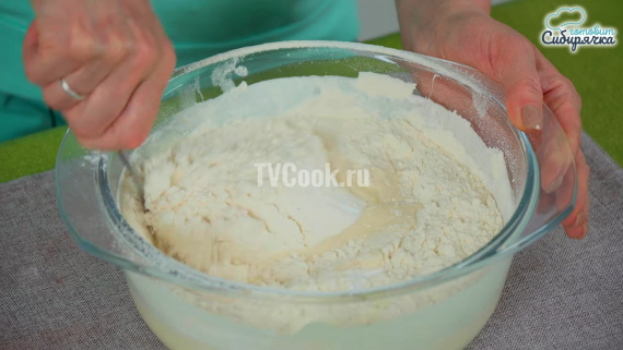 Сдобные булочки с творогом и джемом Сдобные булочки с творогом и джемом