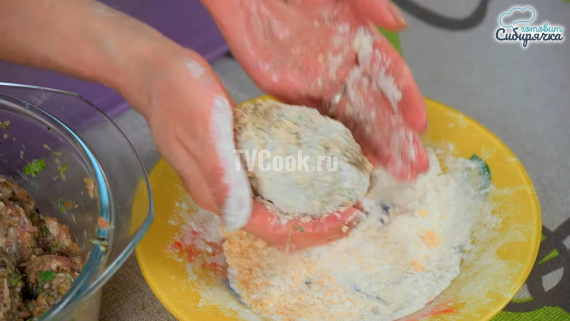 Котлеты из мясного фарша с баклажанами Котлеты из мясного фарша с баклажанами