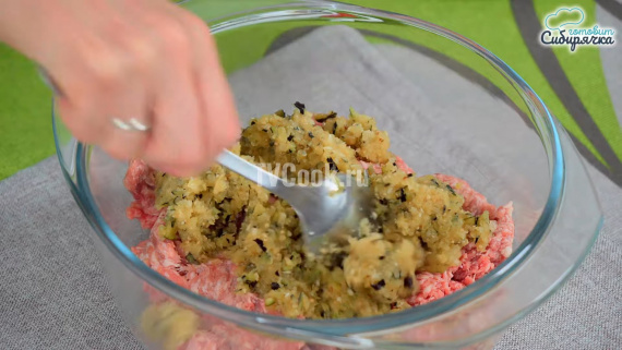 Котлеты из мясного фарша с баклажанами Котлеты из мясного фарша с баклажанами