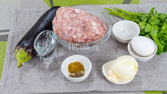 Котлеты из мясного фарша с баклажанами Котлеты из мясного фарша с баклажанами