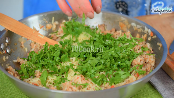 Закусочные баклажанные рулетики с фаршем и рисом Закусочные баклажанные рулетики с фаршем и рисом