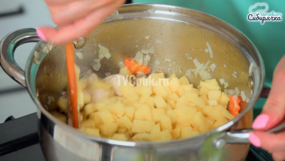 Куриный суп со сливочным сыром и овощами Куриный суп со сливочным сыром и овощами
