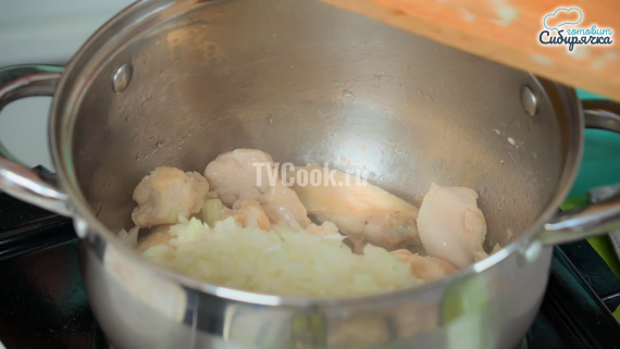 Куриный суп со сливочным сыром и овощами Куриный суп со сливочным сыром и овощами