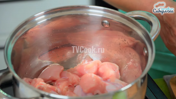 Куриный суп со сливочным сыром и овощами Куриный суп со сливочным сыром и овощами