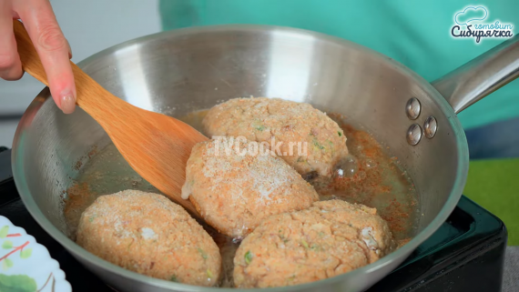 Мясные котлеты с кабачками Мясные котлеты с кабачками