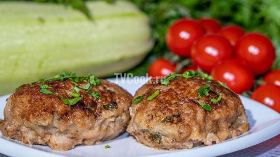 Мясные котлеты с кабачками Мясные котлеты с кабачками