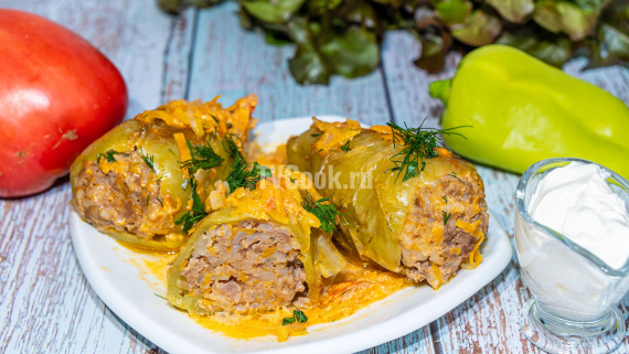Болгарские перцы фаршированные мясным фаршем с рисом Болгарские перцы фаршированные мясным фаршем с рисом