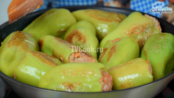 Болгарские перцы фаршированные мясным фаршем с рисом Болгарские перцы фаршированные мясным фаршем с рисом