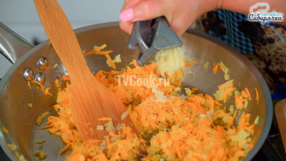Болгарские перцы фаршированные мясным фаршем с рисом Болгарские перцы фаршированные мясным фаршем с рисом