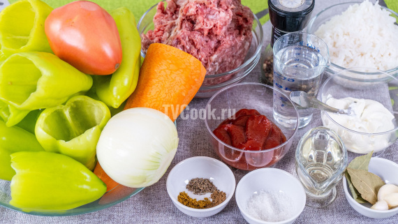 Болгарские перцы фаршированные мясным фаршем с рисом Болгарские перцы фаршированные мясным фаршем с рисом