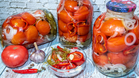 Маринованные помидоры с луком и болгарским перцем на зиму Маринованные помидоры с луком и болгарским перцем на зиму