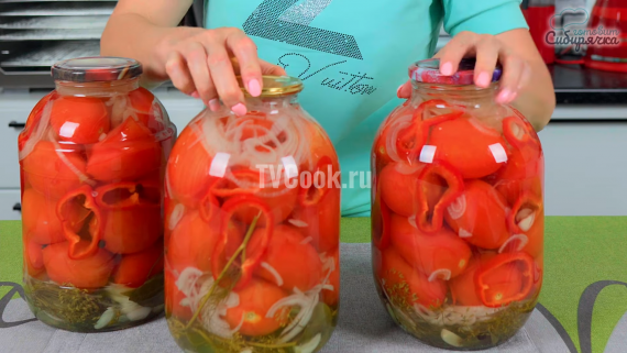 Маринованные помидоры с луком и болгарским перцем на зиму Маринованные помидоры с луком и болгарским перцем на зиму
