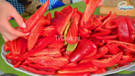 Маринованный болгарский перец полосками на зиму Маринованный болгарский перец полосками на зиму