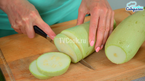 Фаршированные кабачки с курицей и сыром в духовке Фаршированные кабачки с курицей и сыром в духовке