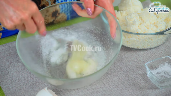Сладкие сочники из песочного теста с творогом Сладкие сочники из песочного теста с творогом