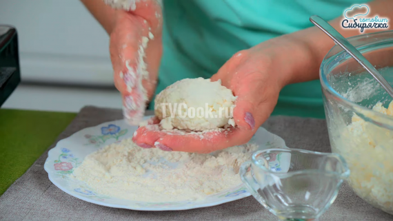 Быстрые сырники из творога с яблоками Быстрые сырники из творога с яблоками