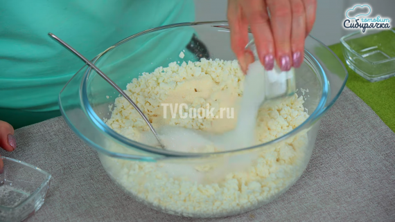 Быстрые сырники из творога с яблоками Быстрые сырники из творога с яблоками