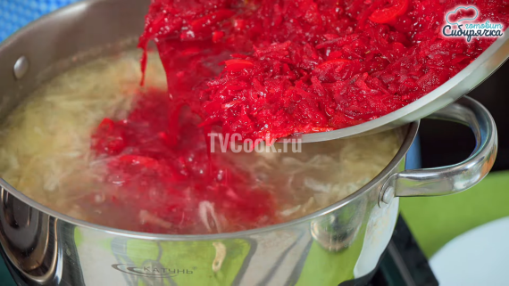 Борщ с говядиной и овощами классический. Борщ с говядиной и овощами классический.