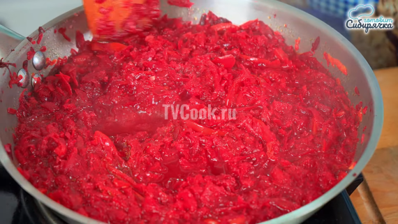 Борщ с говядиной и овощами классический. Борщ с говядиной и овощами классический.