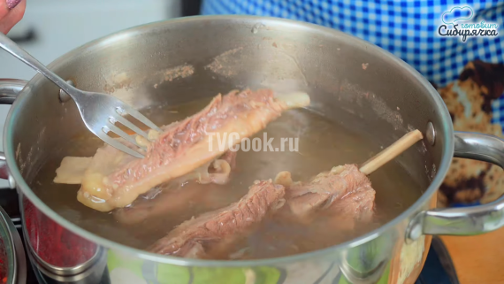 Борщ с говядиной и овощами классический. Борщ с говядиной и овощами классический.