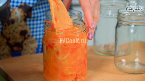 Овощной салат с капустой и помидорами на зиму Овощной салат с капустой и помидорами на зиму