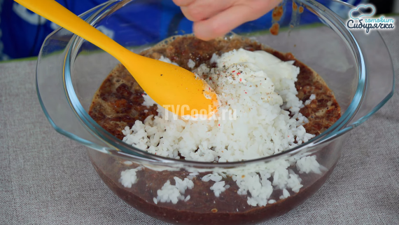 Печеночные оладьи со сметаной и рисом Печеночные оладьи со сметаной и рисом
