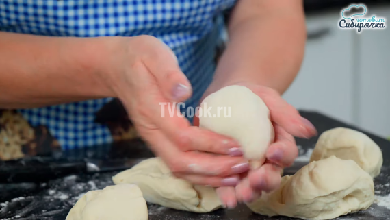 Сырные лепешки с творогом и зеленью на кефире Сырные лепешки с творогом и зеленью на кефире