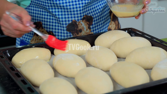 Сдобные пирожки с капустой в духовке Сдобные пирожки с капустой в духовке