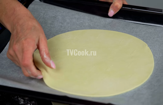 Слоеный торт Наполеон классический Слоеный торт Наполеон классический