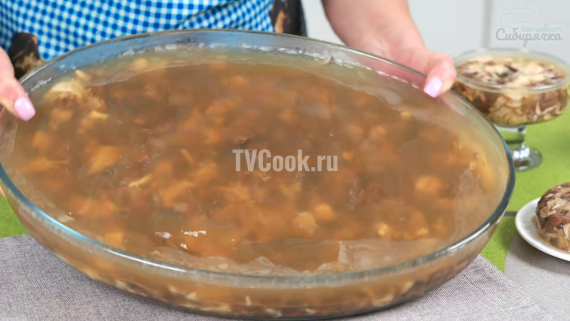 Холодец с говядиной и курицей Холодец с говядиной и курицей