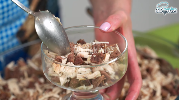 Холодец с говядиной и курицей Холодец с говядиной и курицей
