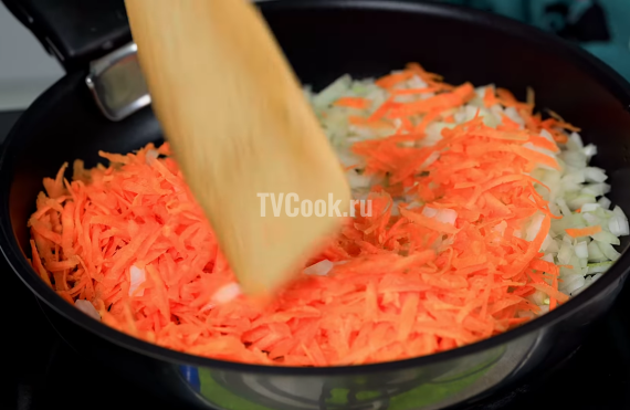 Мясные фрикадельки с рисом в пикантном соусе Мясные фрикадельки с рисом в пикантном соусе