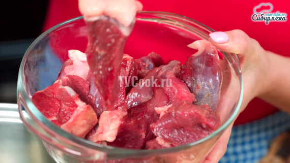 Суп-шурпа из баранины с овощами и специями Суп-шурпа из баранины с овощами и специями
