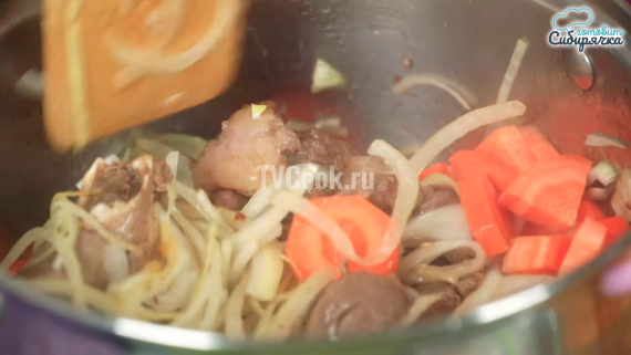 Суп-шурпа из баранины с овощами и специями Суп-шурпа из баранины с овощами и специями