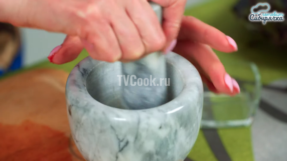 Суп-шурпа из баранины с овощами и специями Суп-шурпа из баранины с овощами и специями