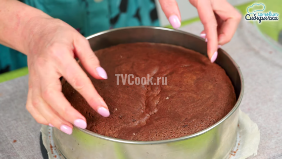 Торт Пьяная вишня с шоколадной глазурью Торт Пьяная вишня с шоколадной глазурью