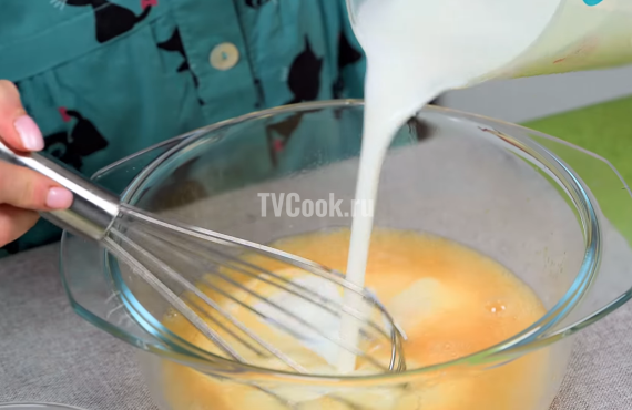 Блины на кефире с яблоками и корицей Блины на кефире с яблоками и корицей