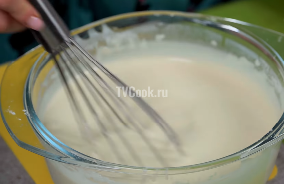 Блины на кефире с яблоками и корицей Блины на кефире с яблоками и корицей