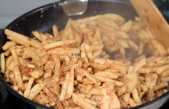 Блины на кефире с яблоками и корицей Блины на кефире с яблоками и корицей
