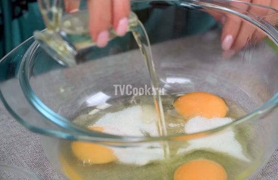 Блины на кефире с яблоками и корицей Блины на кефире с яблоками и корицей
