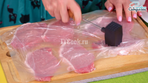 Мясо свинины по французски с помидорами в духовке Мясо свинины по французски с помидорами в духовке