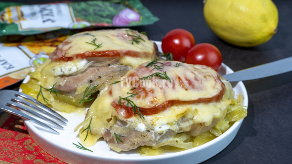 Мясо свинины по французски с помидорами в духовке Мясо свинины по французски с помидорами в духовке