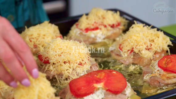 Мясо свинины по французски с помидорами в духовке Мясо свинины по французски с помидорами в духовке
