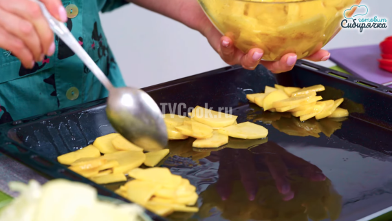 Мясо свинины по французски с помидорами в духовке Мясо свинины по французски с помидорами в духовке