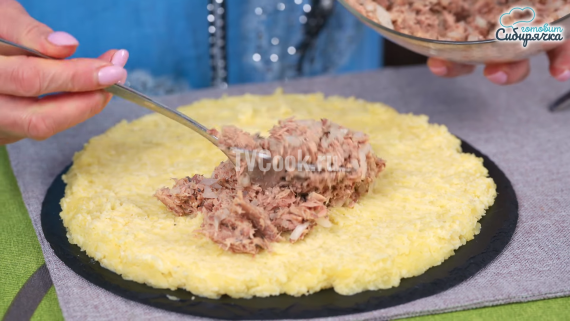 Салат Мимоза с рыбными консервами классический с яблоками Салат Мимоза с рыбными консервами классический с яблоками