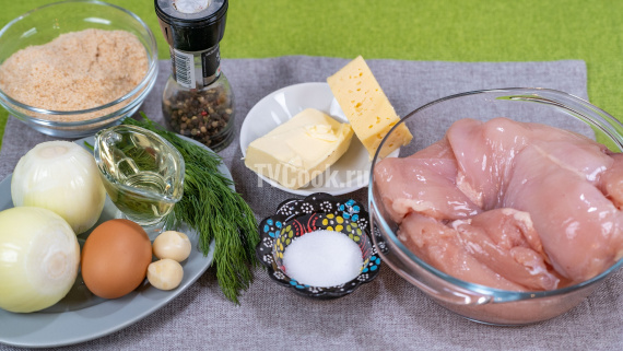 Куриные котлеты с сыром и зеленью на сковороде Куриные котлеты с сыром и зеленью на сковороде